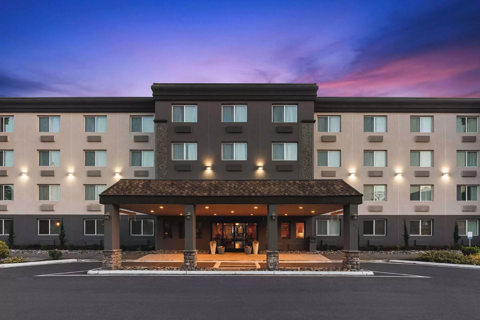 Comfort Inn & Suites Vancouver Downtown City Center - Primary Image