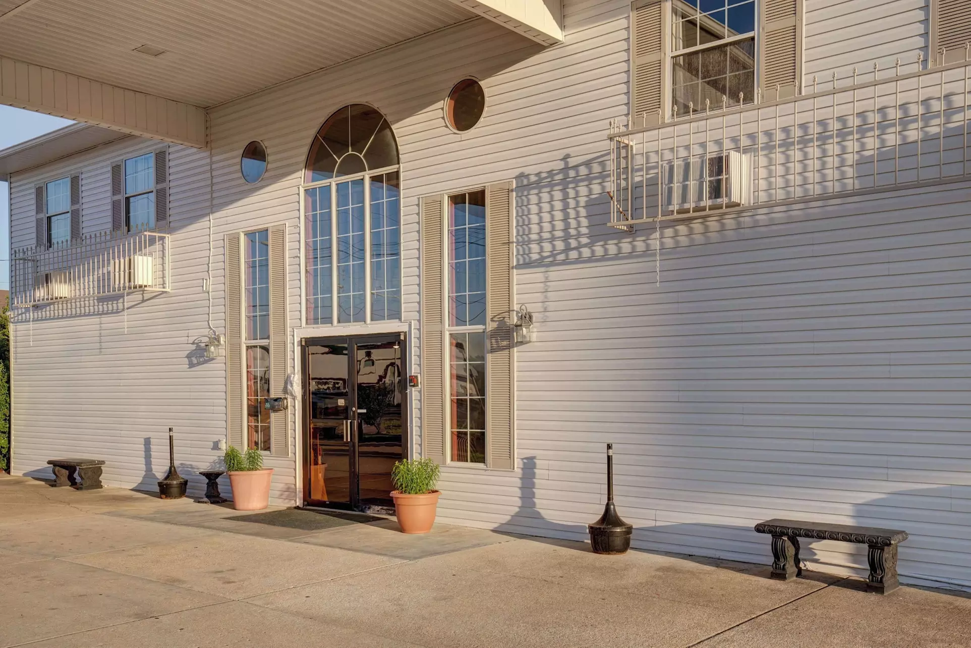 Howard Johnson by Wyndham Branson Theatre District - Primary Image