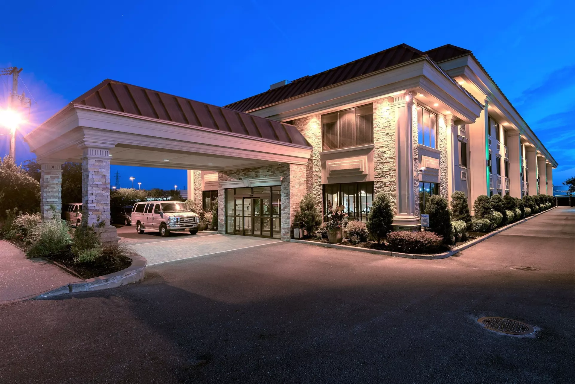 Five Towns Inn - JFK Airport - Primary Image