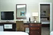 Days Inn by Wyndham Golden - Second Medium