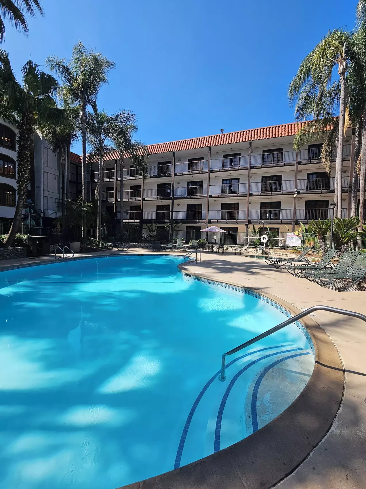 Buena Park Grand Hotel & Suites - Primary Image
