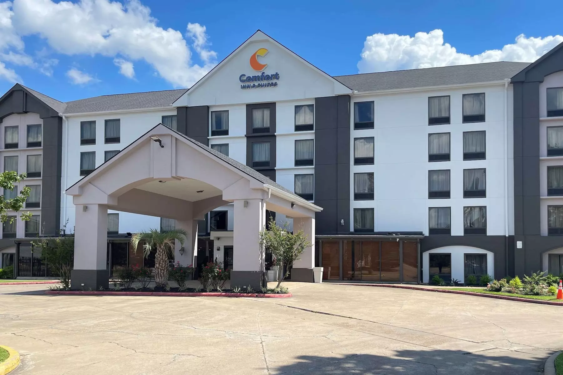 Comfort Inn & Suites Houston I-10 West Energy Corridor - Primary Image