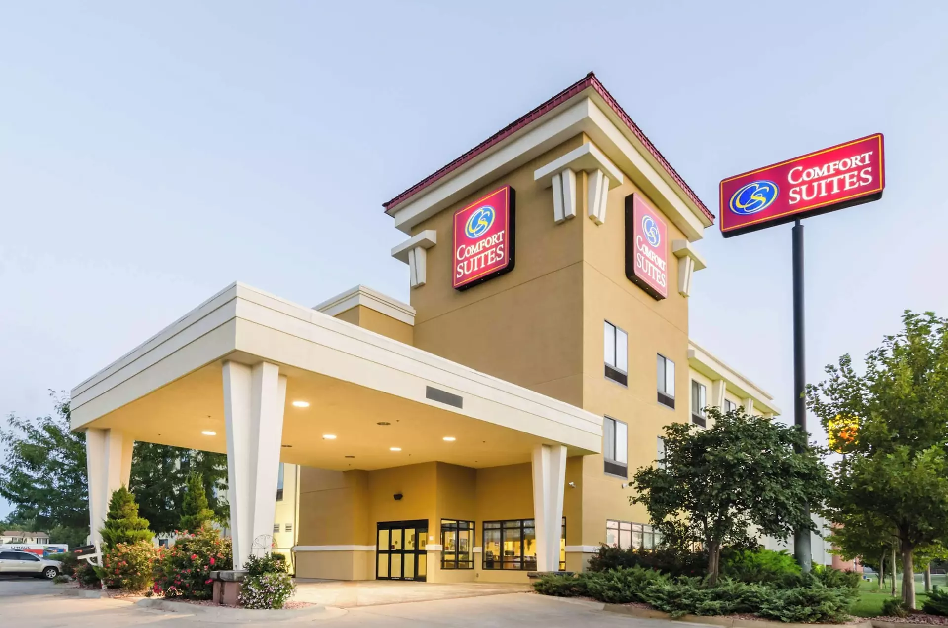 Comfort Suites Salina South - Primary Image