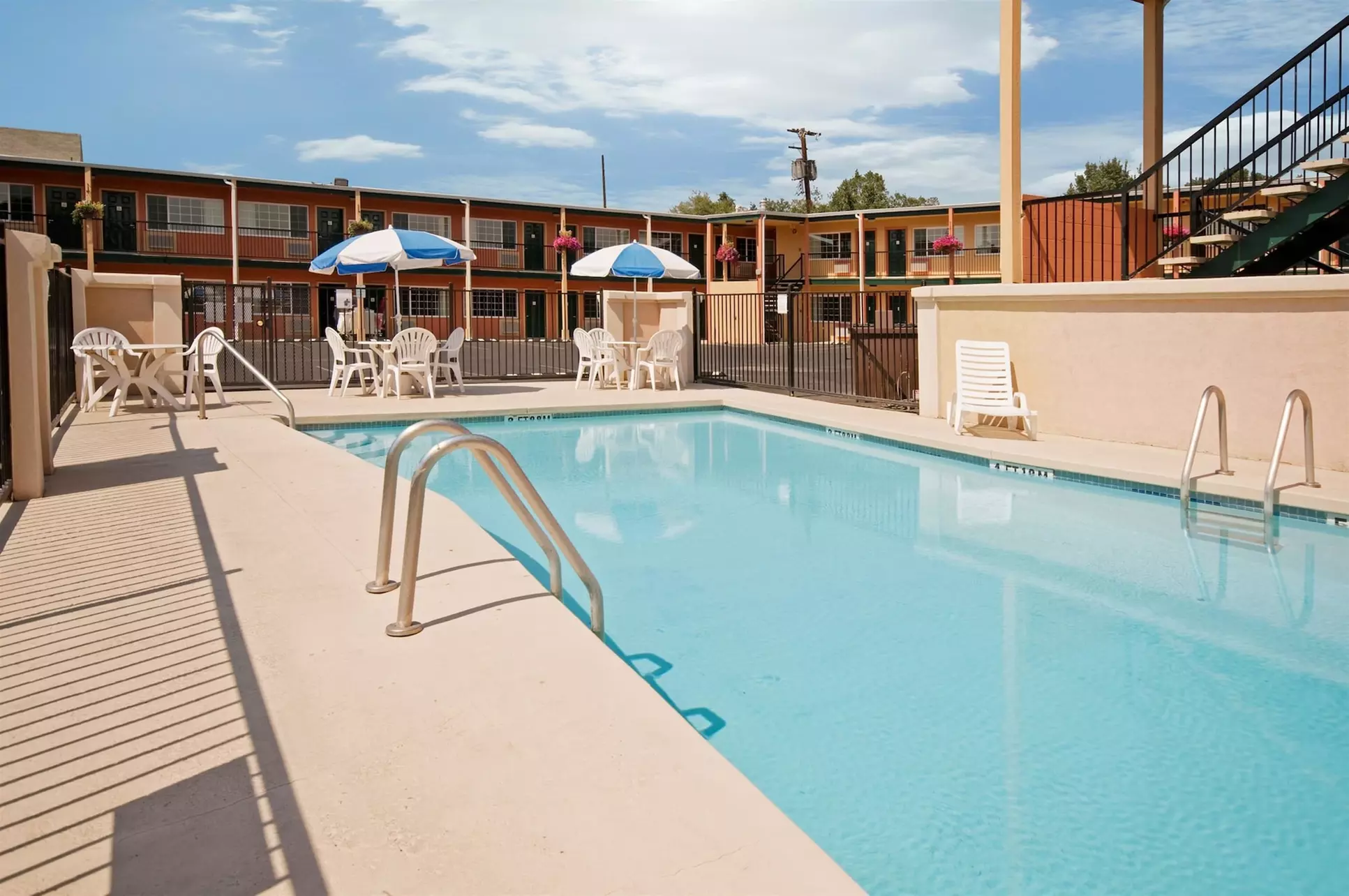 Americas Best Value Inn Pendleton - Primary Image