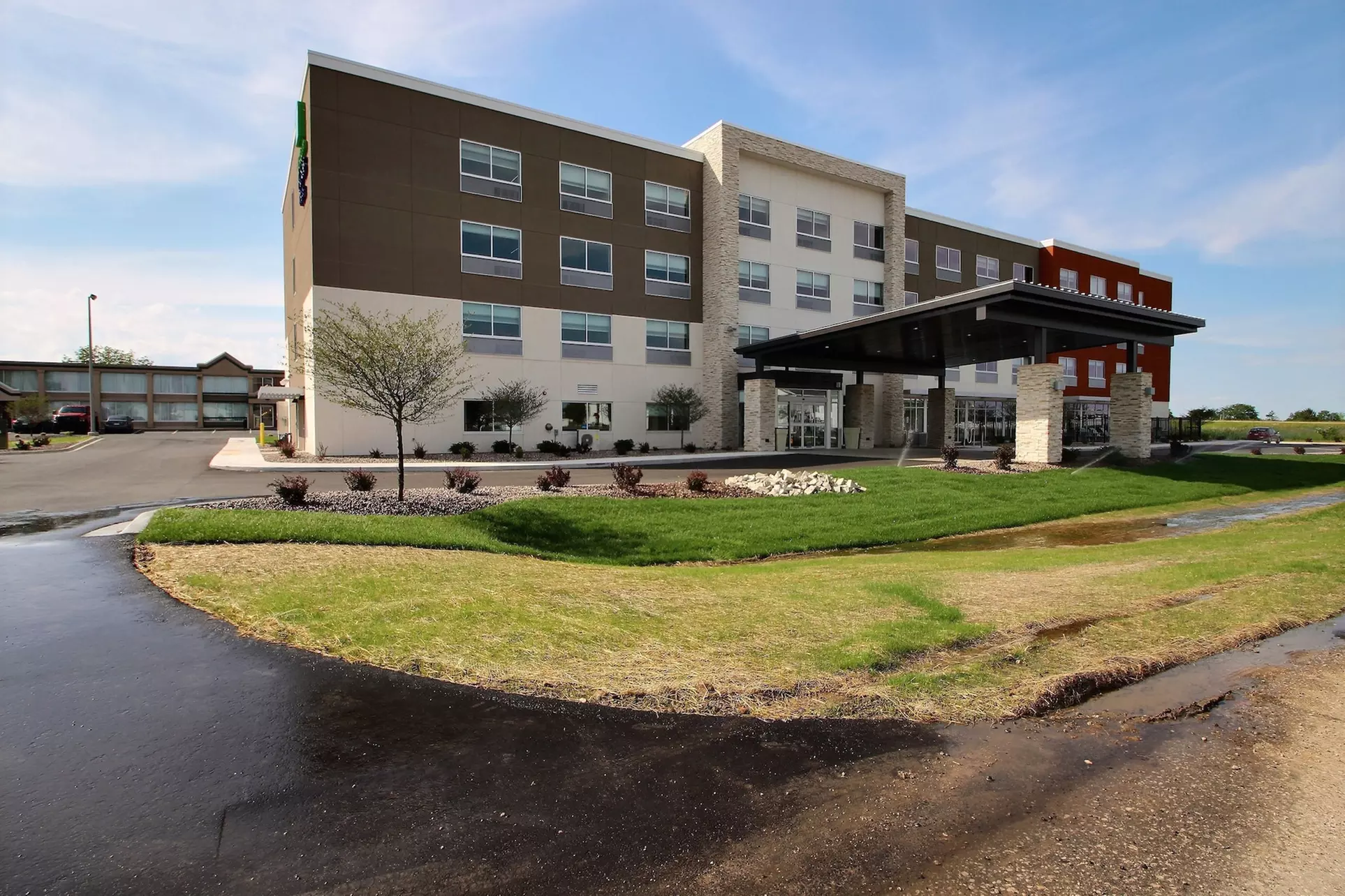 Holiday Inn Express & Suites Fond Du Lac by IHG - Primary Image