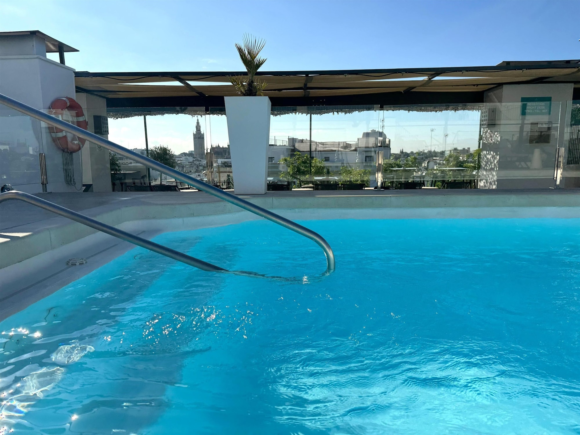 Becquer Hotel, Historic City Center