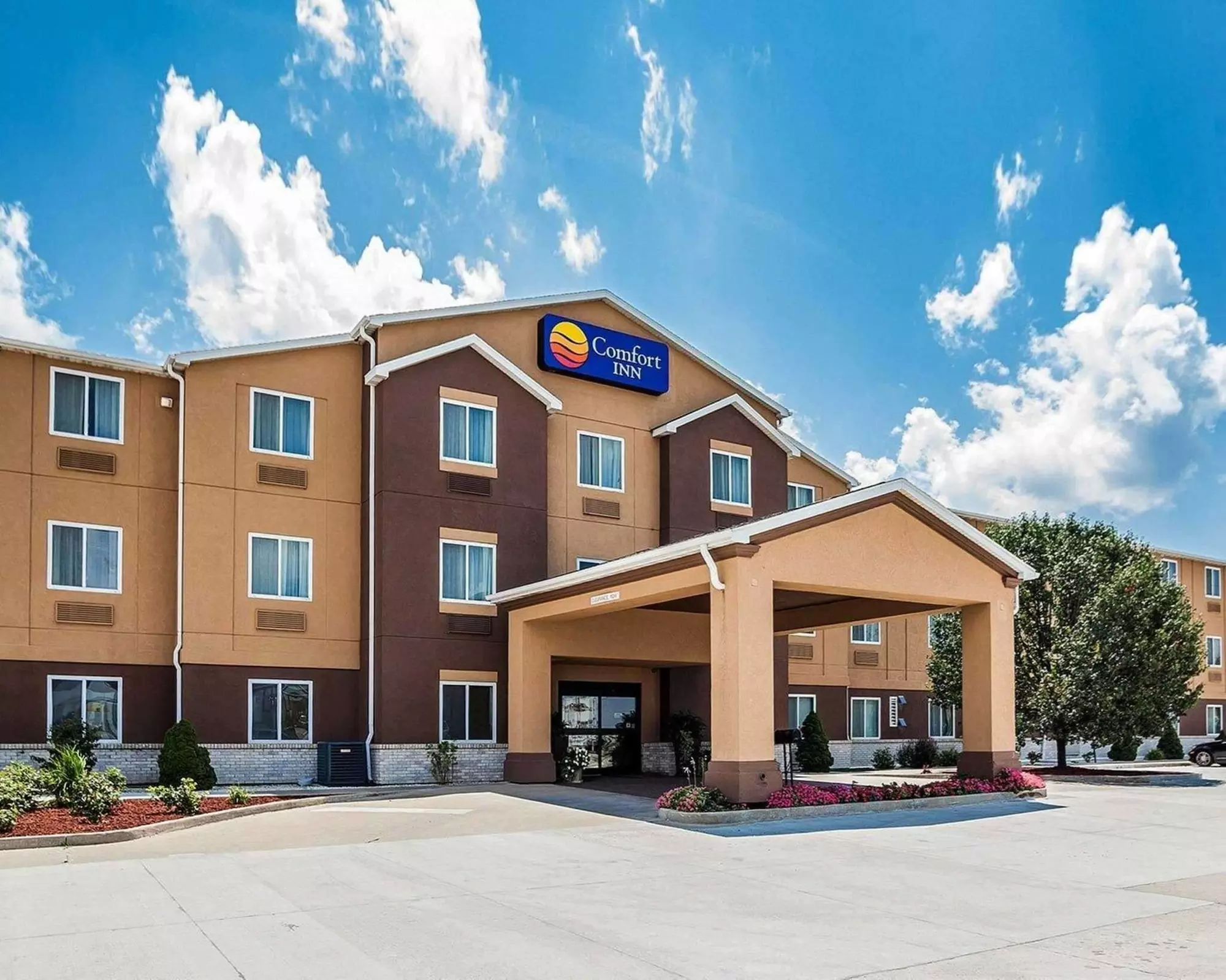 Comfort Inn & Suites Moberly - Primary Image