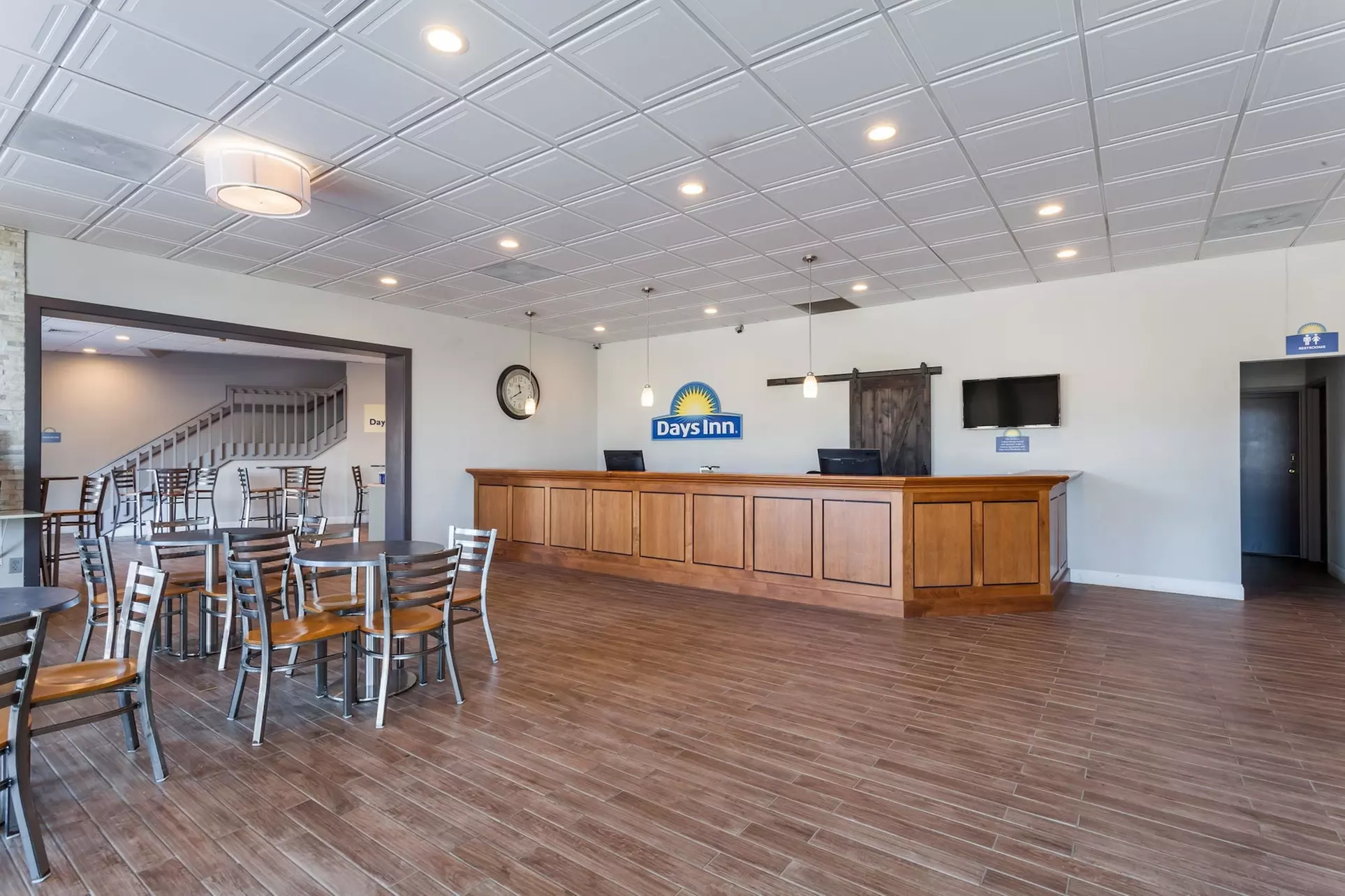 Days Inn & Suites by Wyndham Lancaster Amish Country - Primary Image