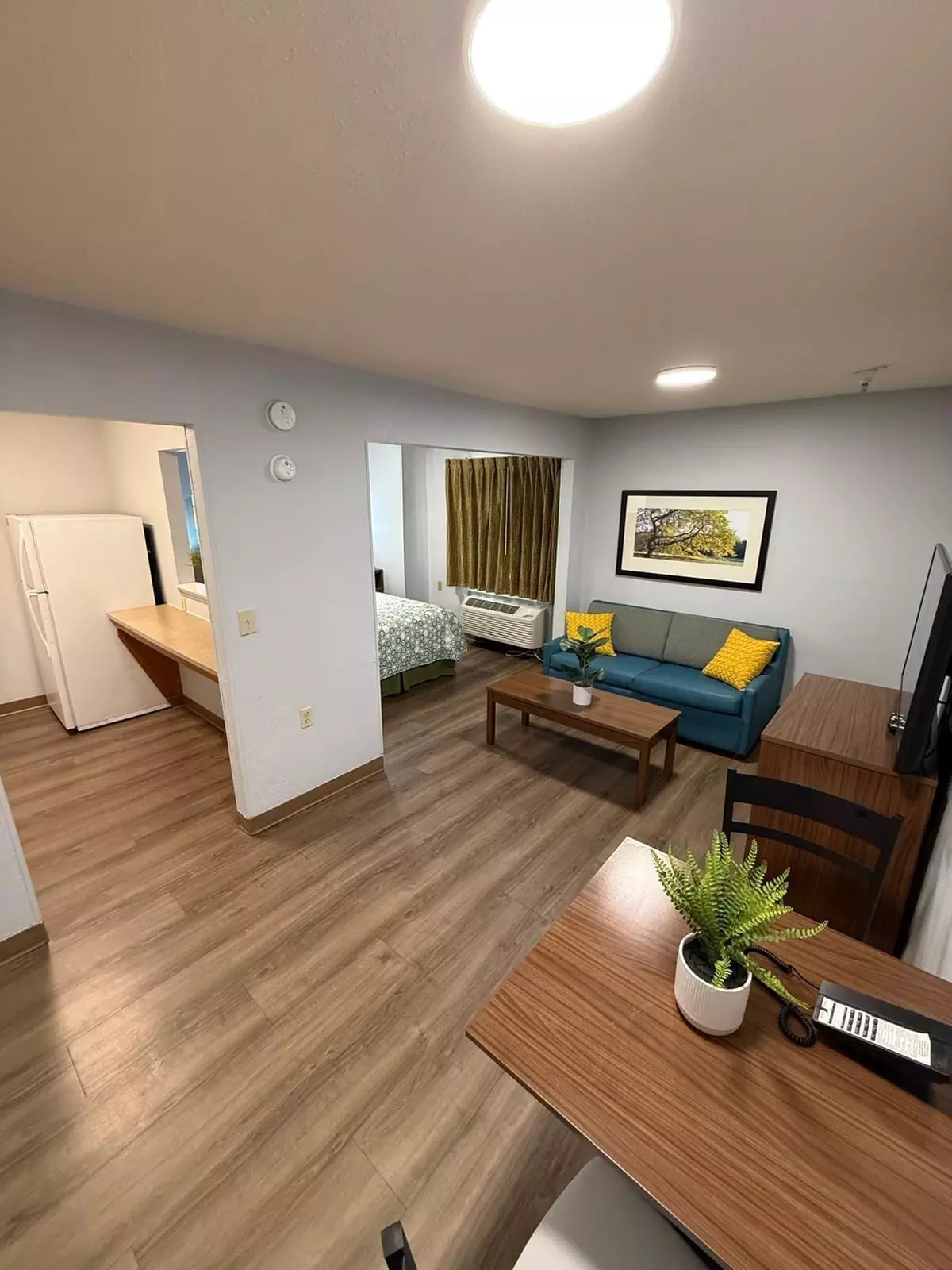 HomeTowne Studios & Suites by Red Roof Greensboro - Primary Image