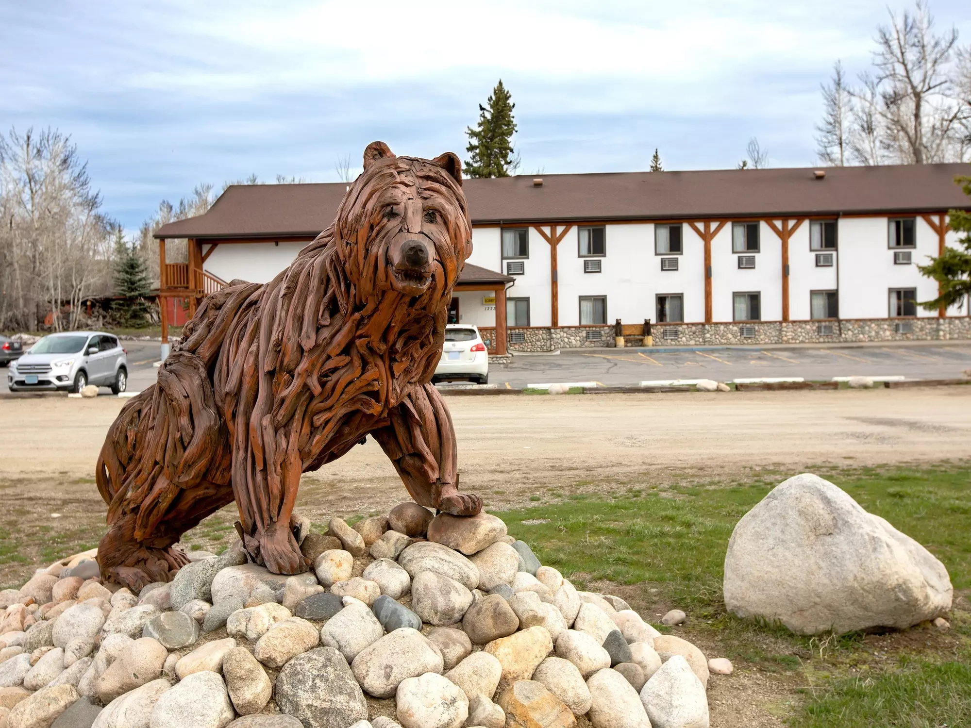 Beartooth Hideaway Inn and Cabins - Primary Image