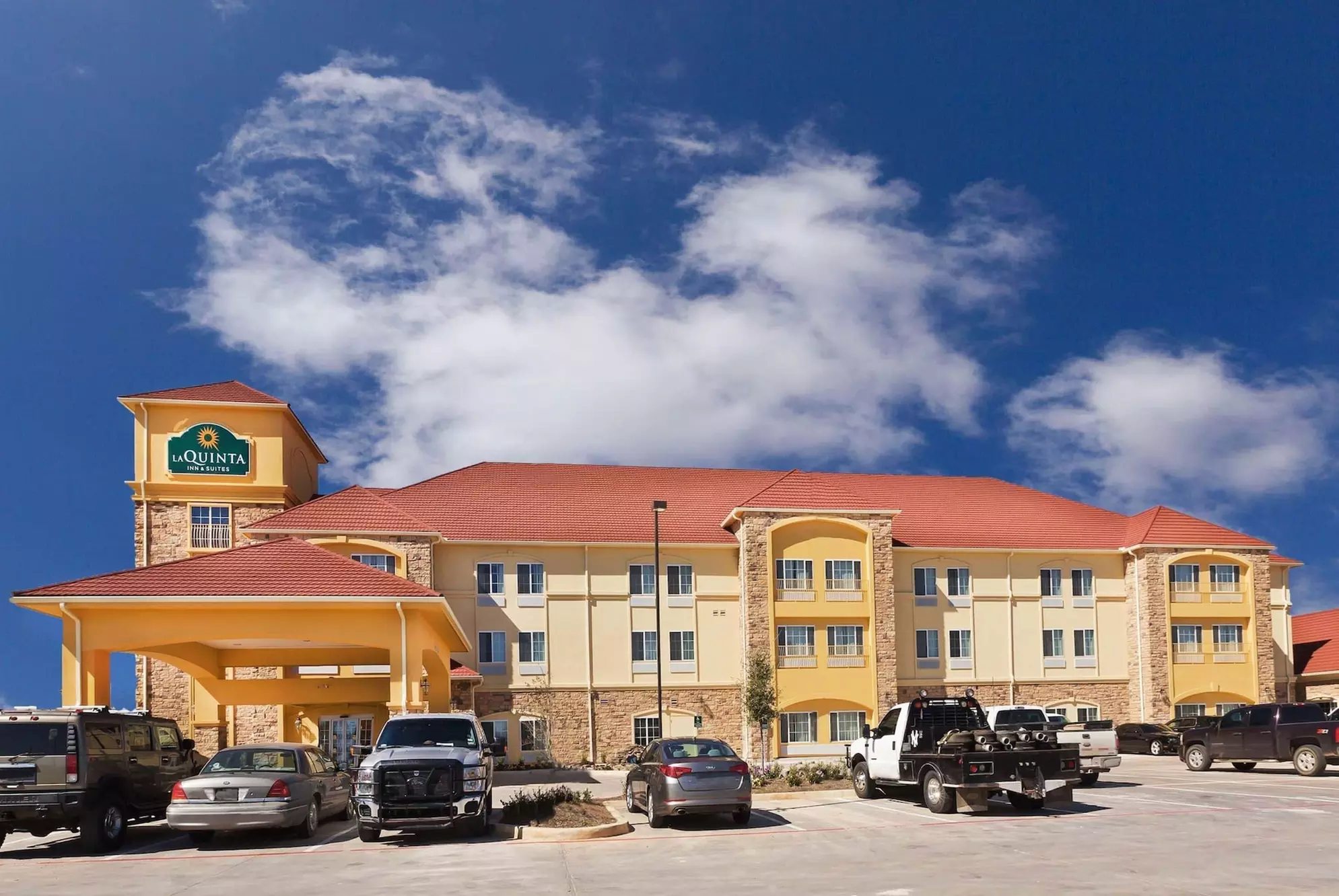 La Quinta Inn & Suites by Wyndham Floresville - Primary Image