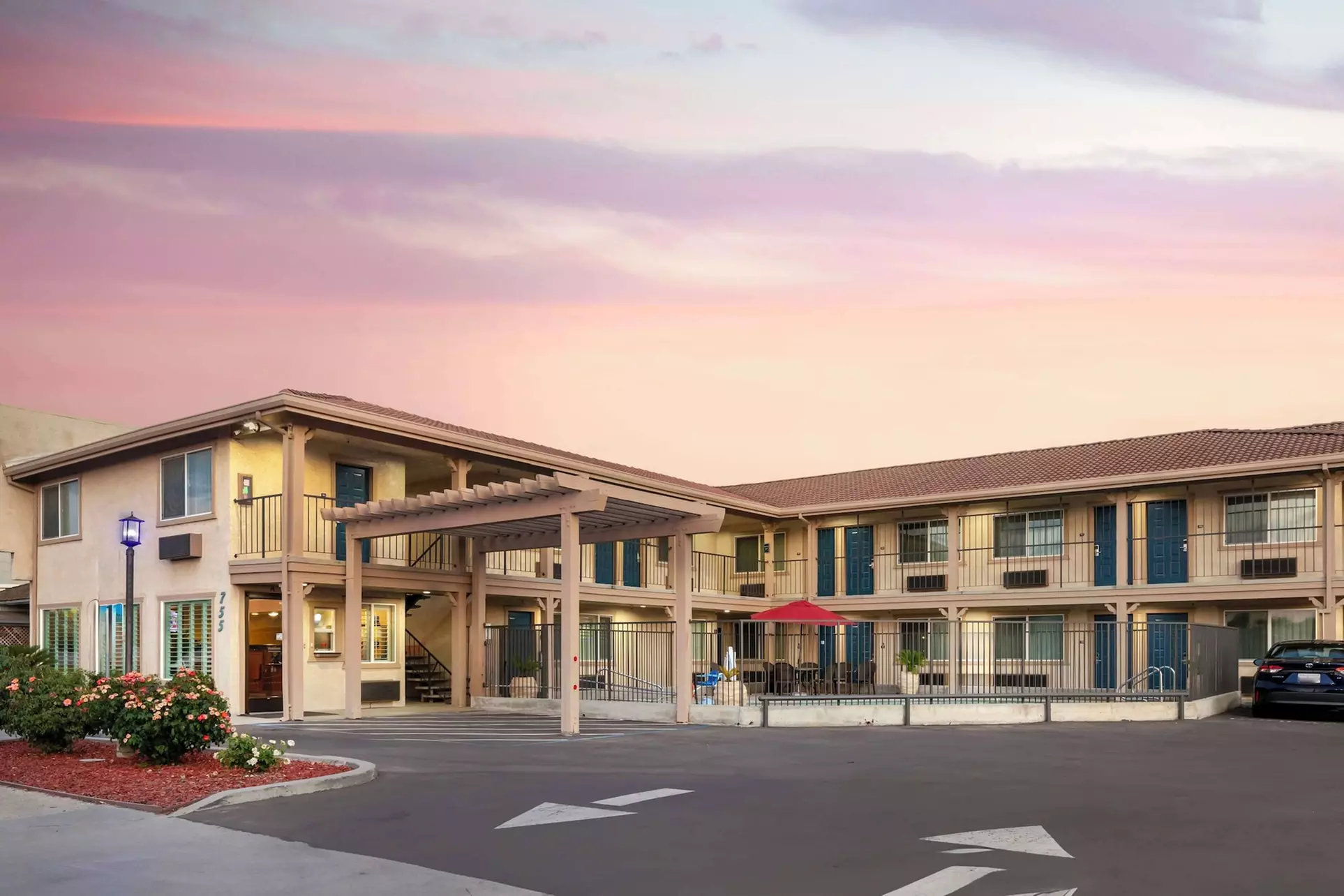 Best Western Hanford Inn - Primary Image