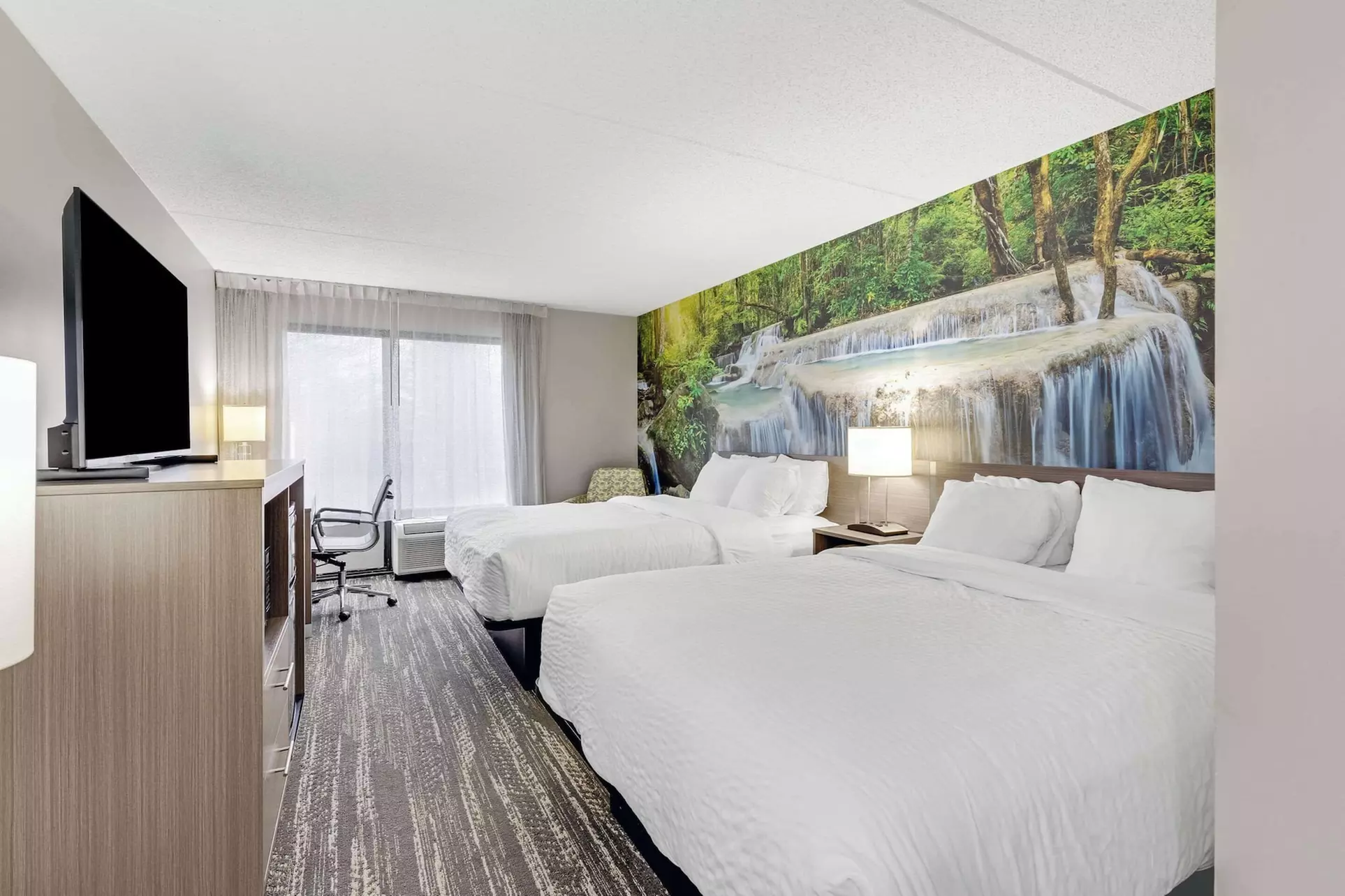 Clarion Pointe Near Erie Casino - Primary Image