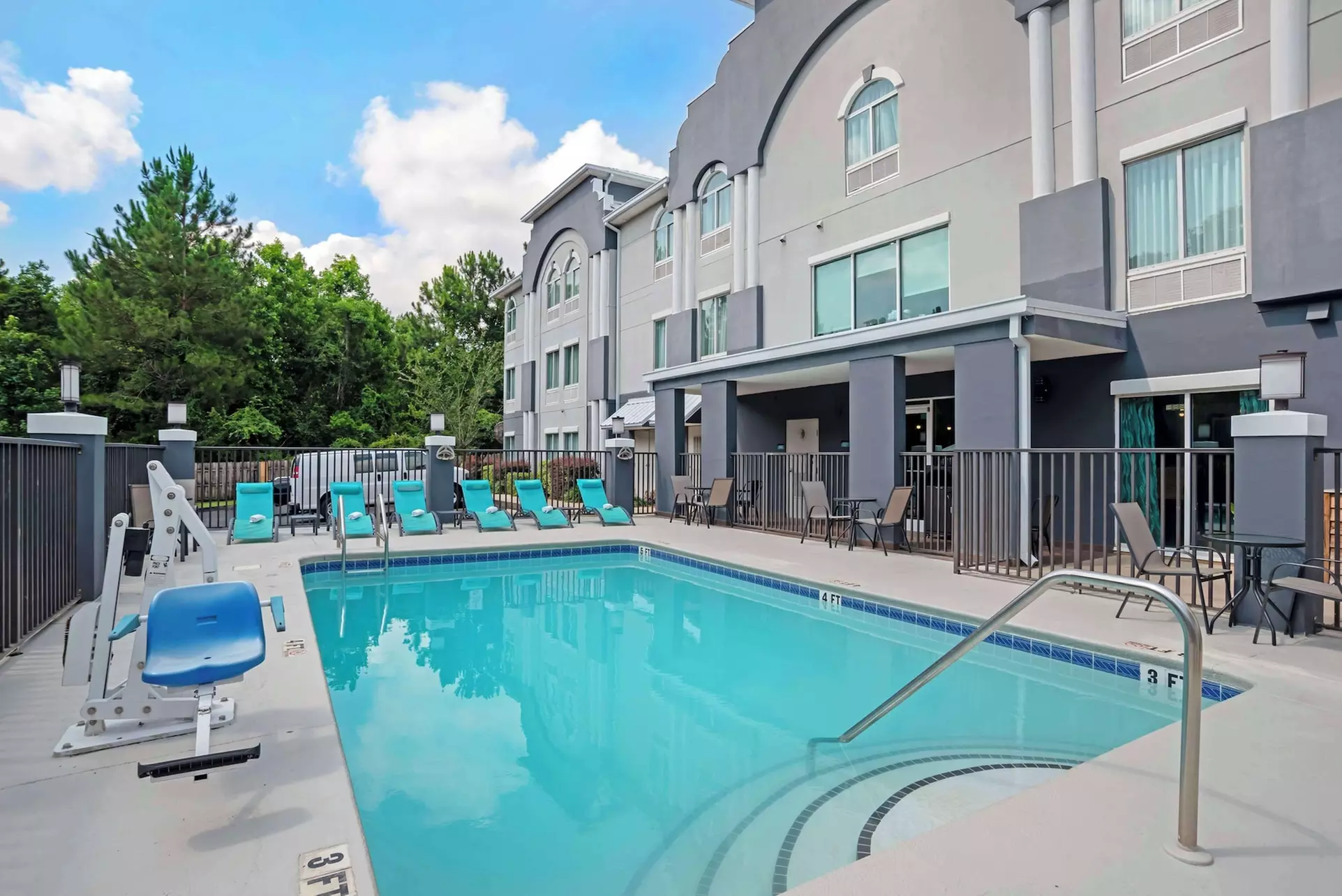 Best Western Plus Blue Angel Inn - Primary Image