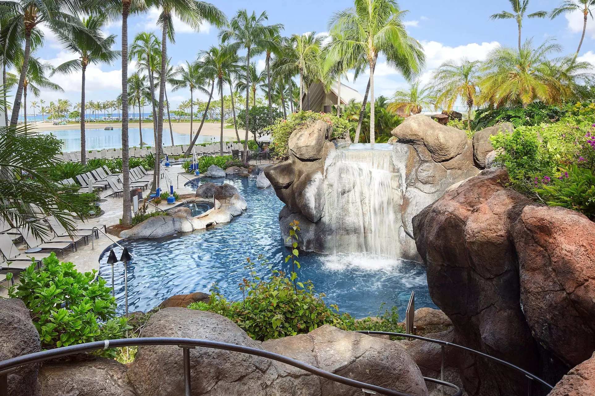 Hilton Grand Vacations Club Grand Waikikian Honolulu - Primary Image