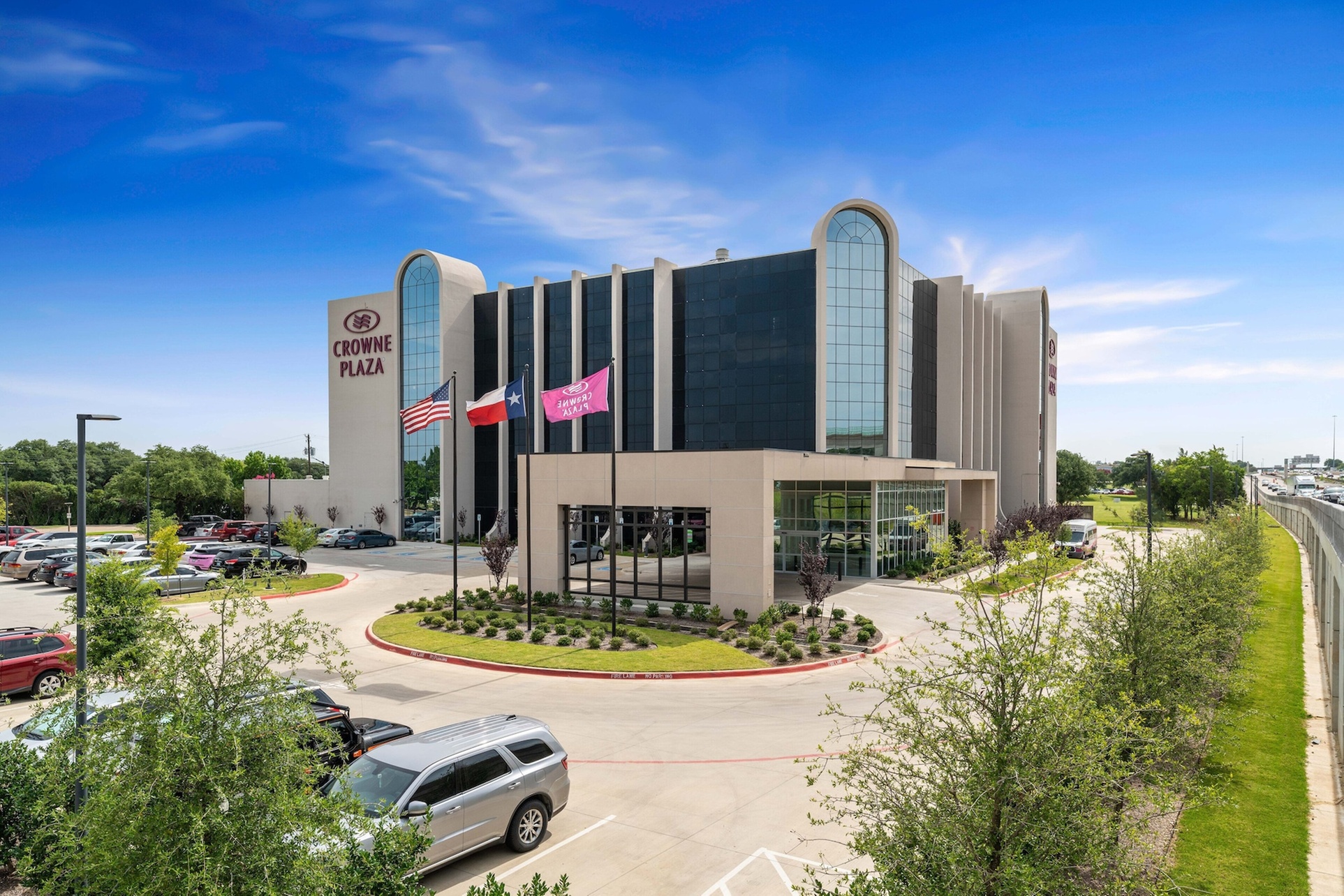 Crowne Plaza Suites Arlington by IHG