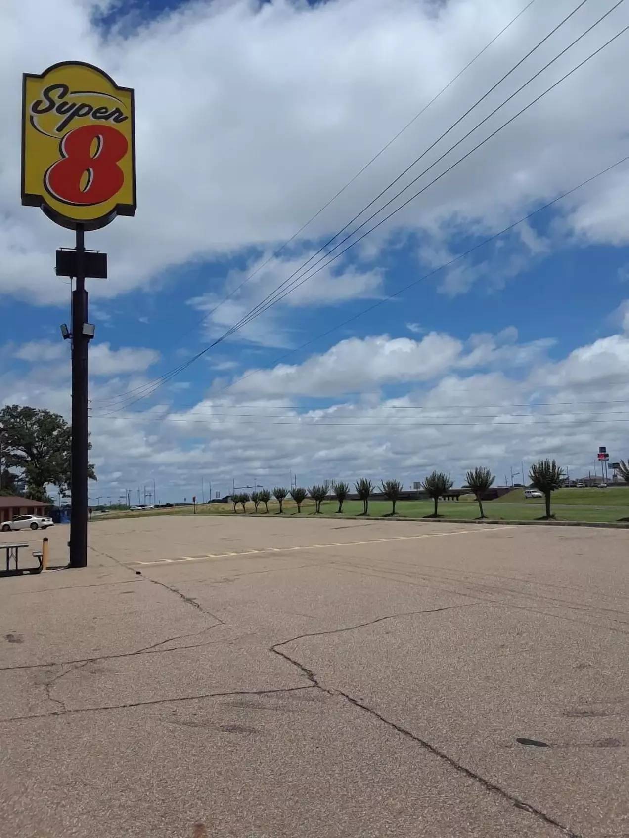 Super 8 by Wyndham Mt. Pleasant TX - Primary Image