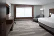 Holiday Inn Express & Suites Kingdom City by IHG - Second Medium