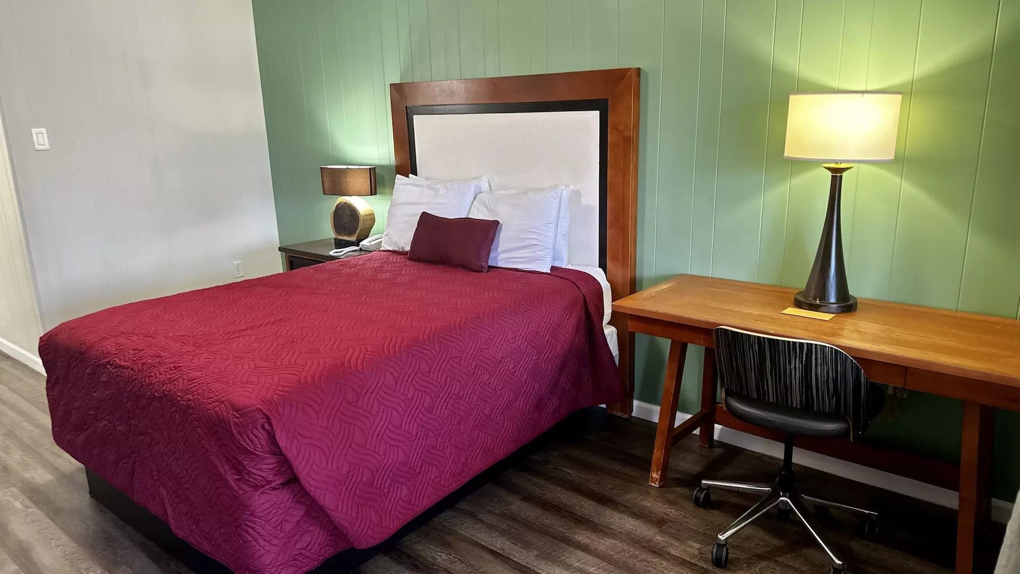 Colonial Inn Franklin - Primary Image
