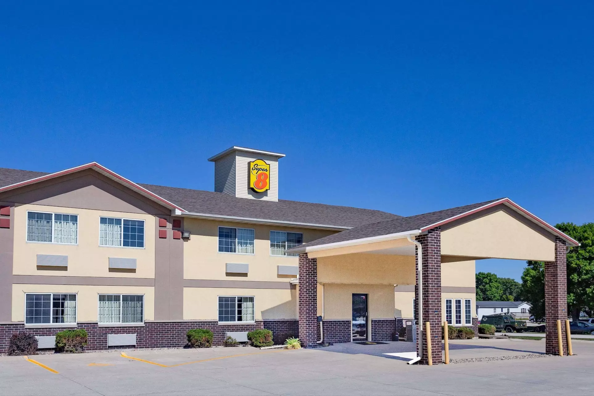 Super 8 by Wyndham Emmetsburg - Primary Image
