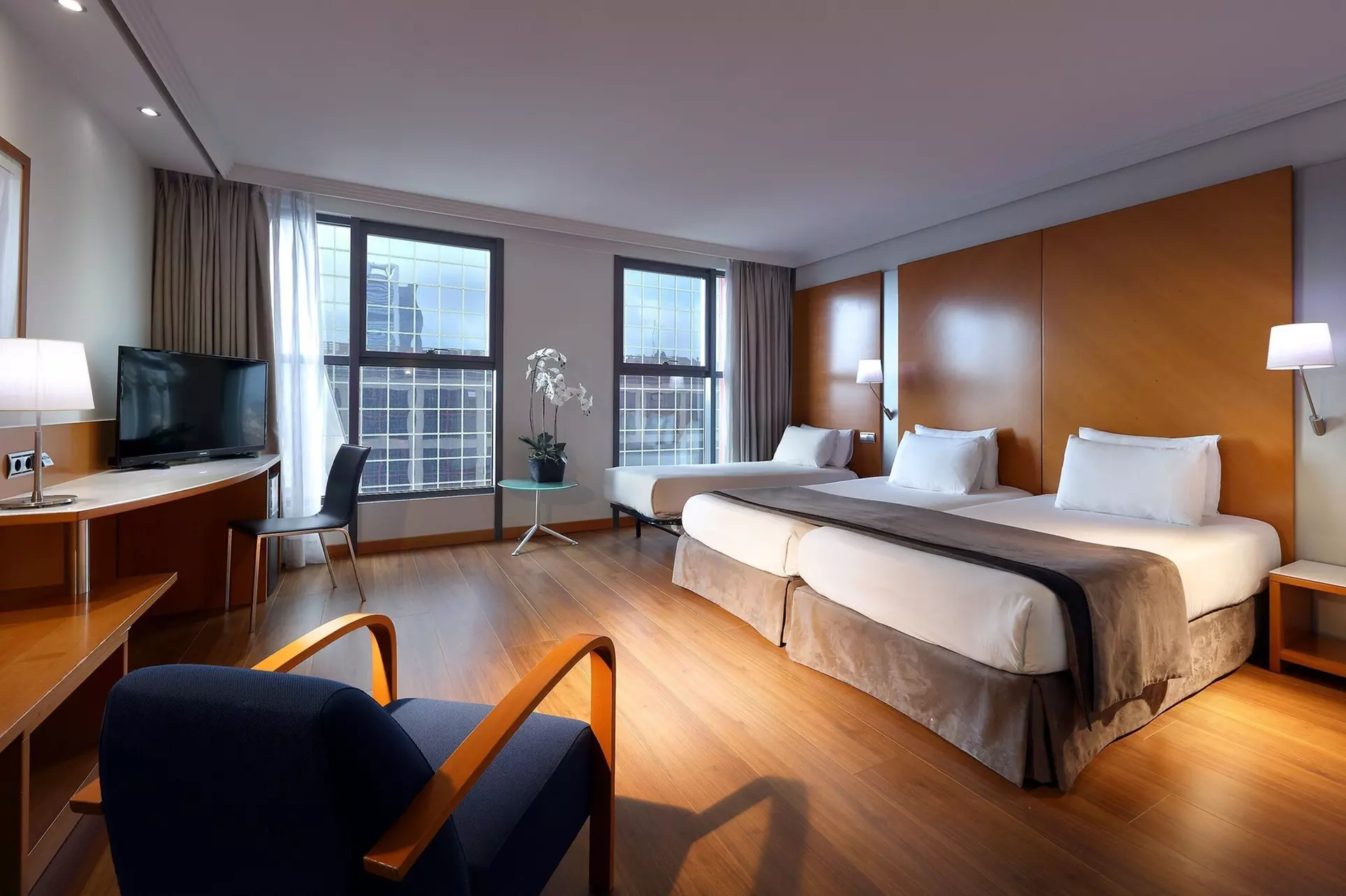 Hotel Exe Plaza - Primary Image