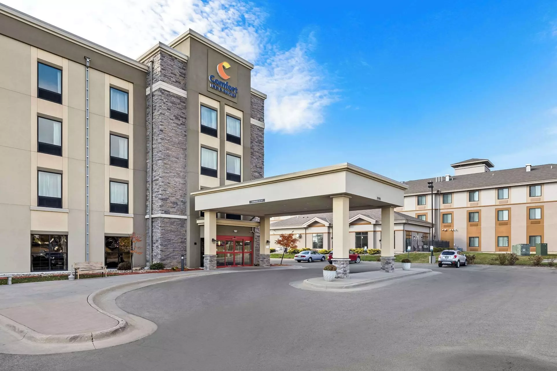 Comfort Inn & Suites West - Medical Center - Primary Image