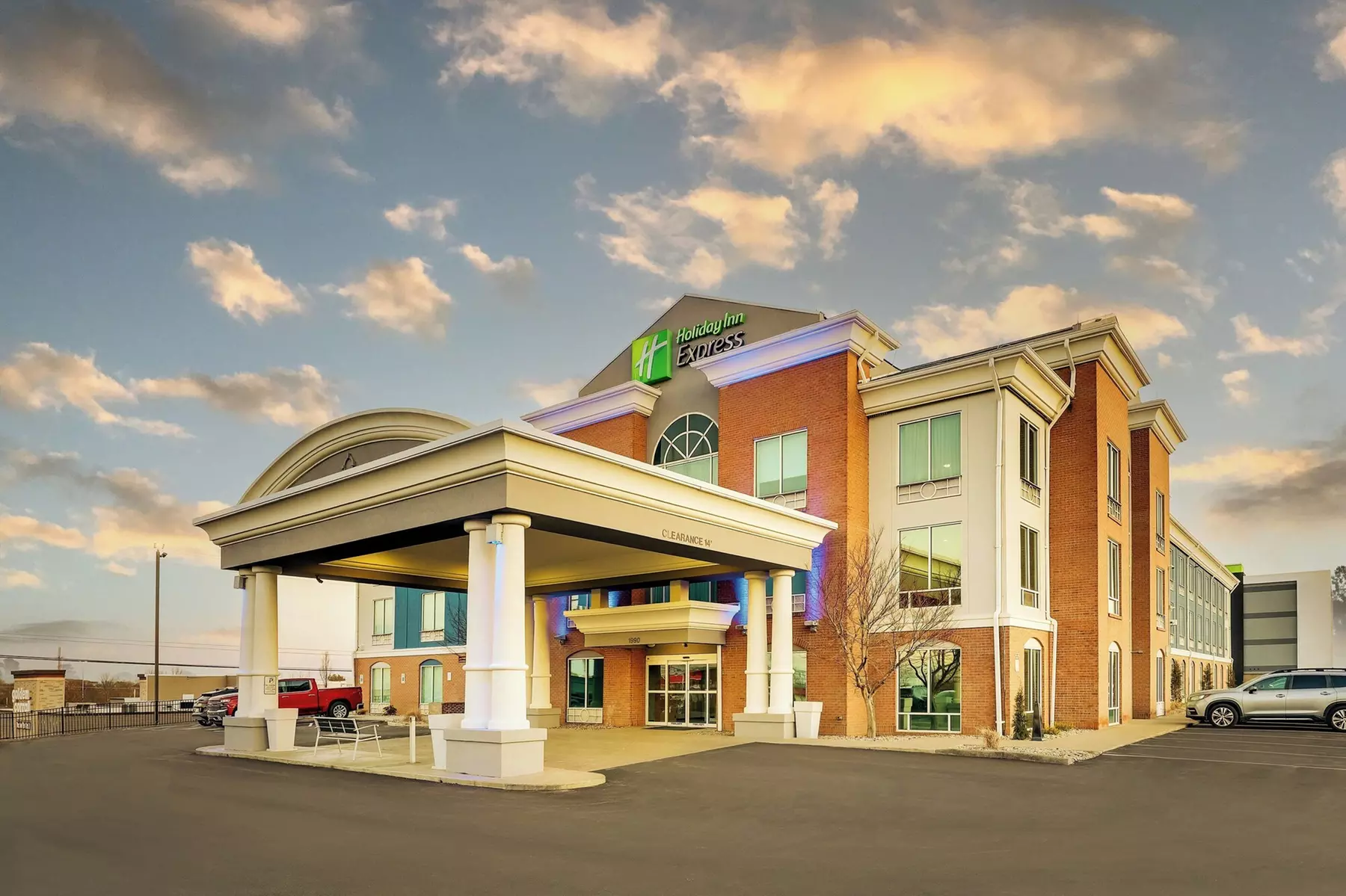 Holiday Inn Express & Suites Richmond by IHG - Primary Image