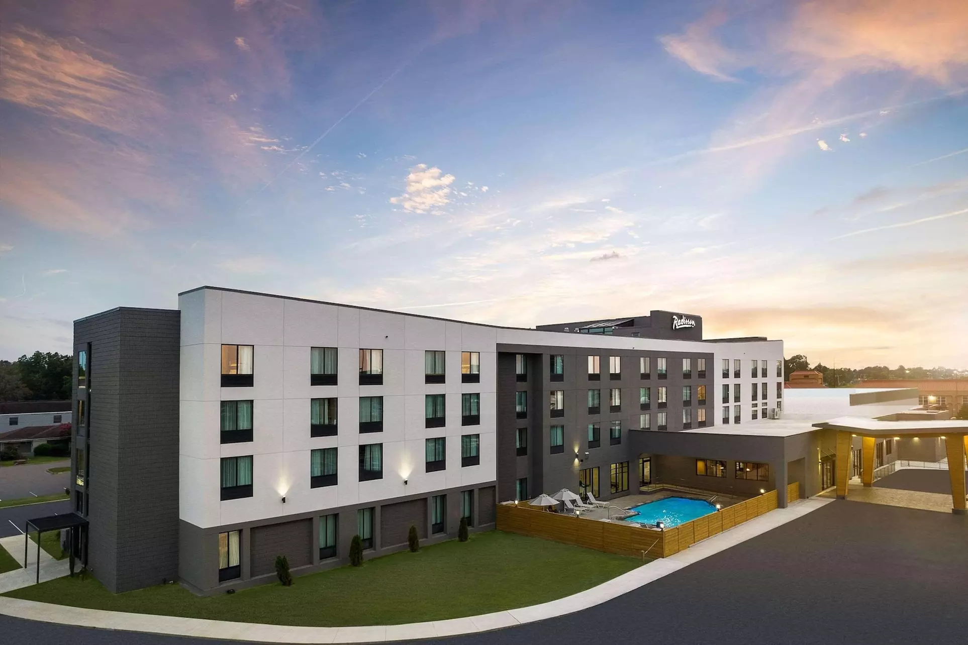 Radisson Hotel West Memphis - Primary Image