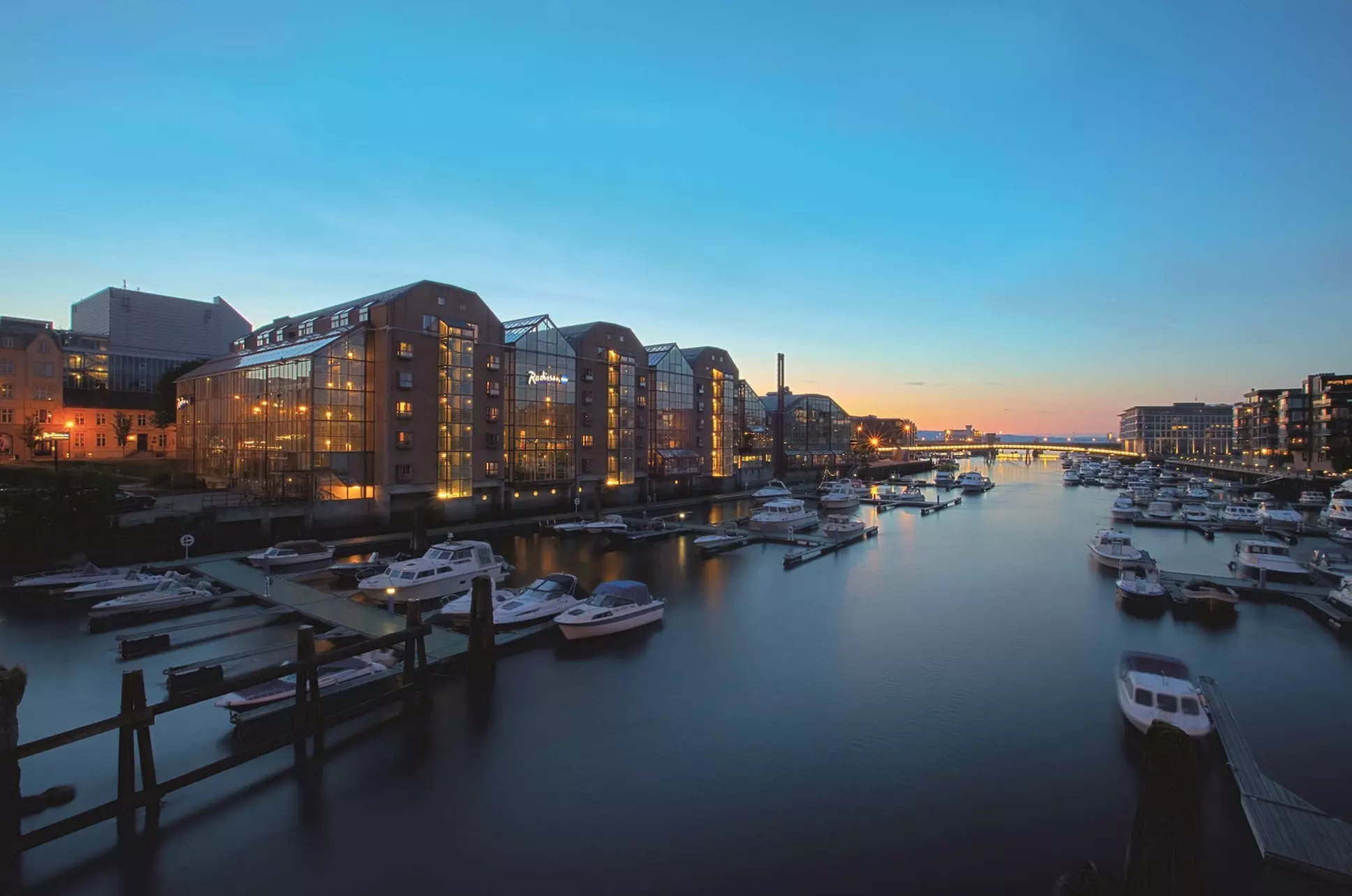 Radisson Blu Royal Garden Hotel - Primary Image