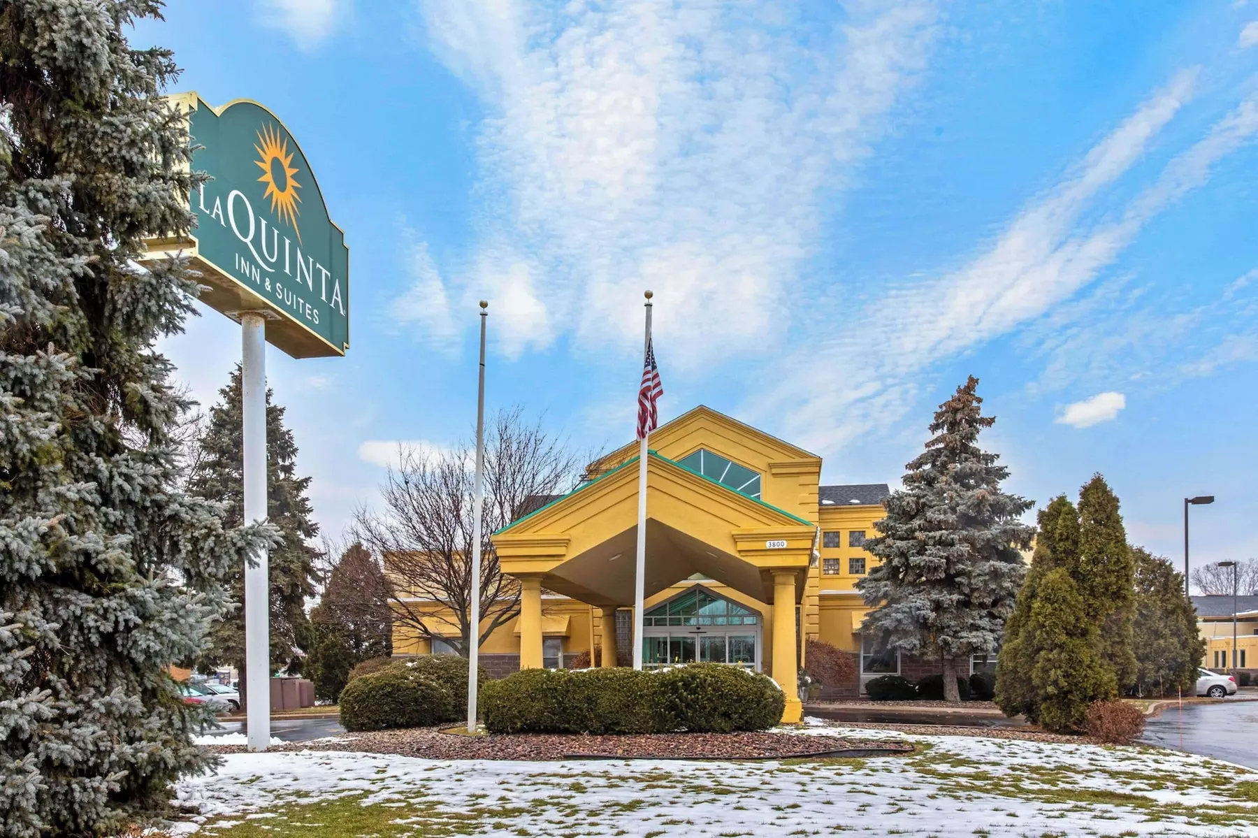 La Quinta Inn & Suites by Wyndham Appleton College Avenue - Primary Image