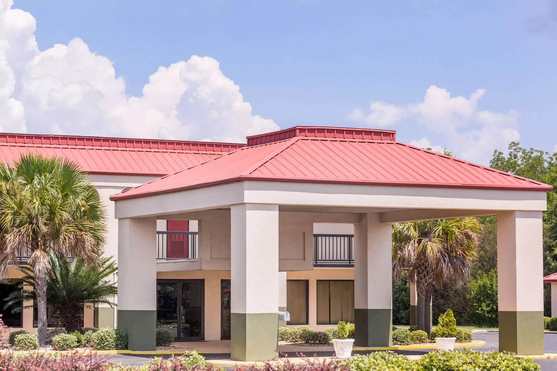 Days Inn by Wyndham Dublin GA - Primary Image