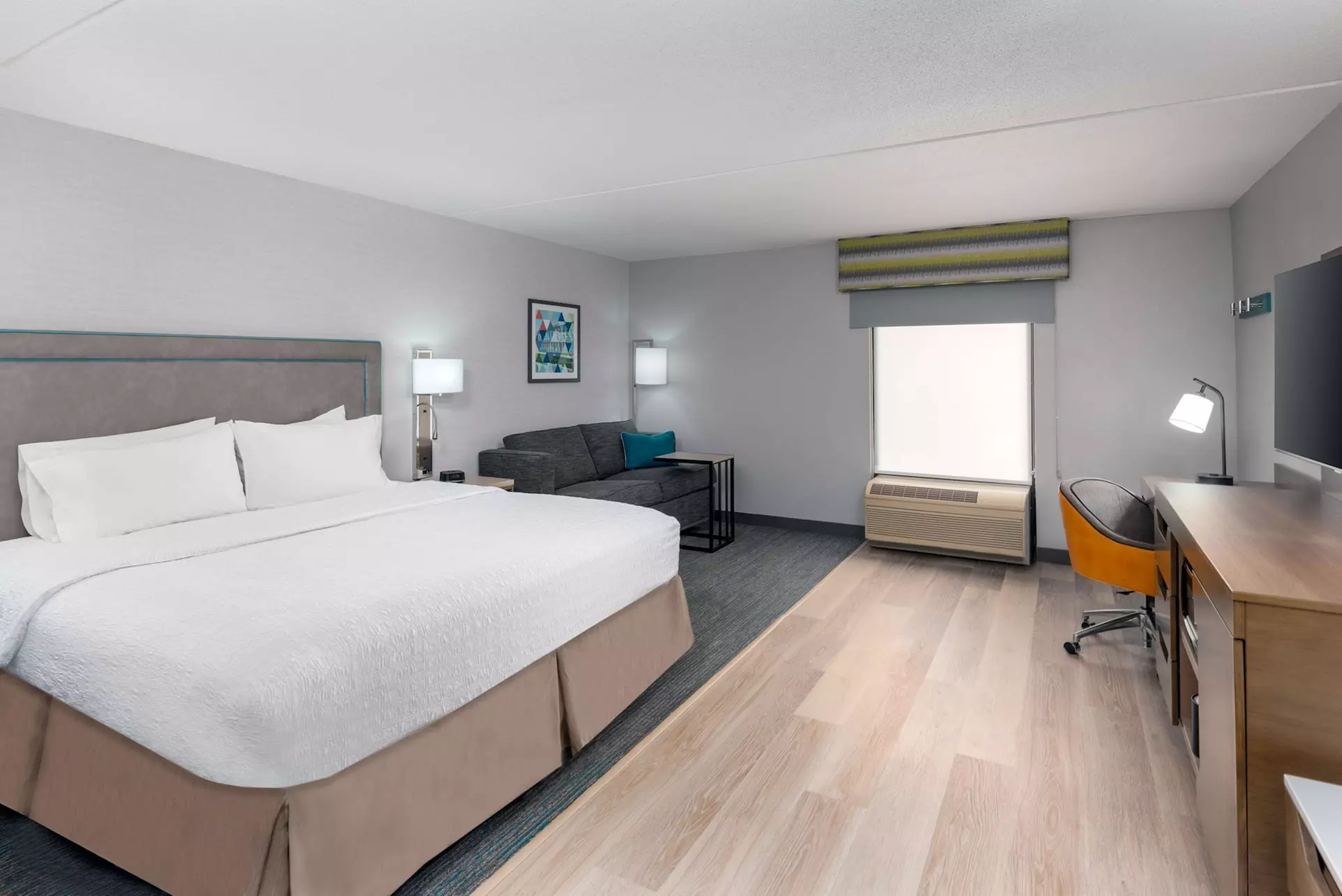 Hampton Inn Hartford/Airport - Primary Image