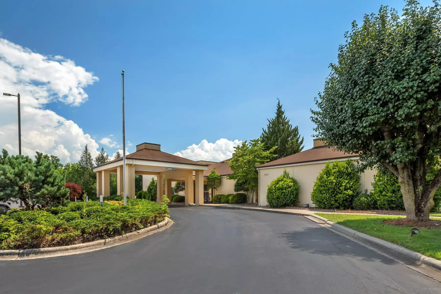 Quality Inn West of Asheville - Primary Image