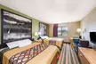 Super 8 by Wyndham Chanute - Second Medium