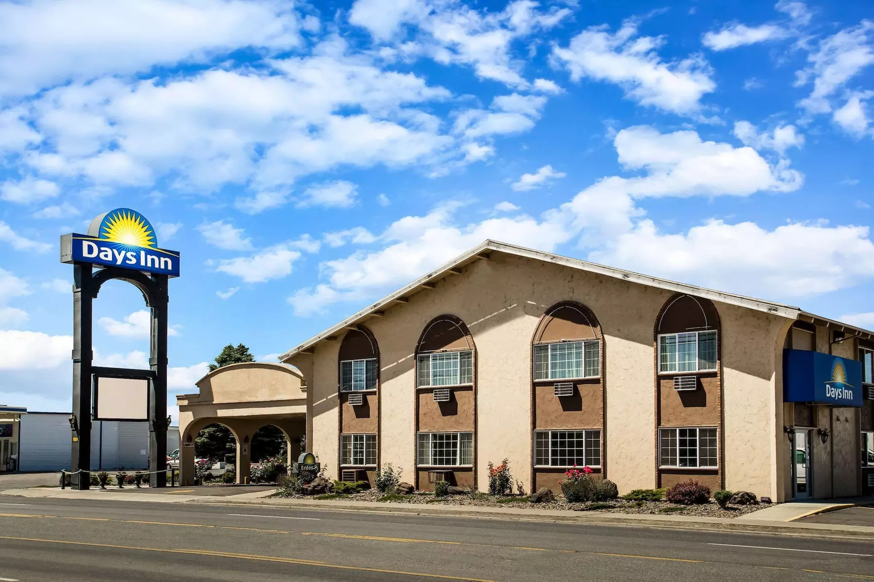 Days Inn by Wyndham Yakima - Primary Image