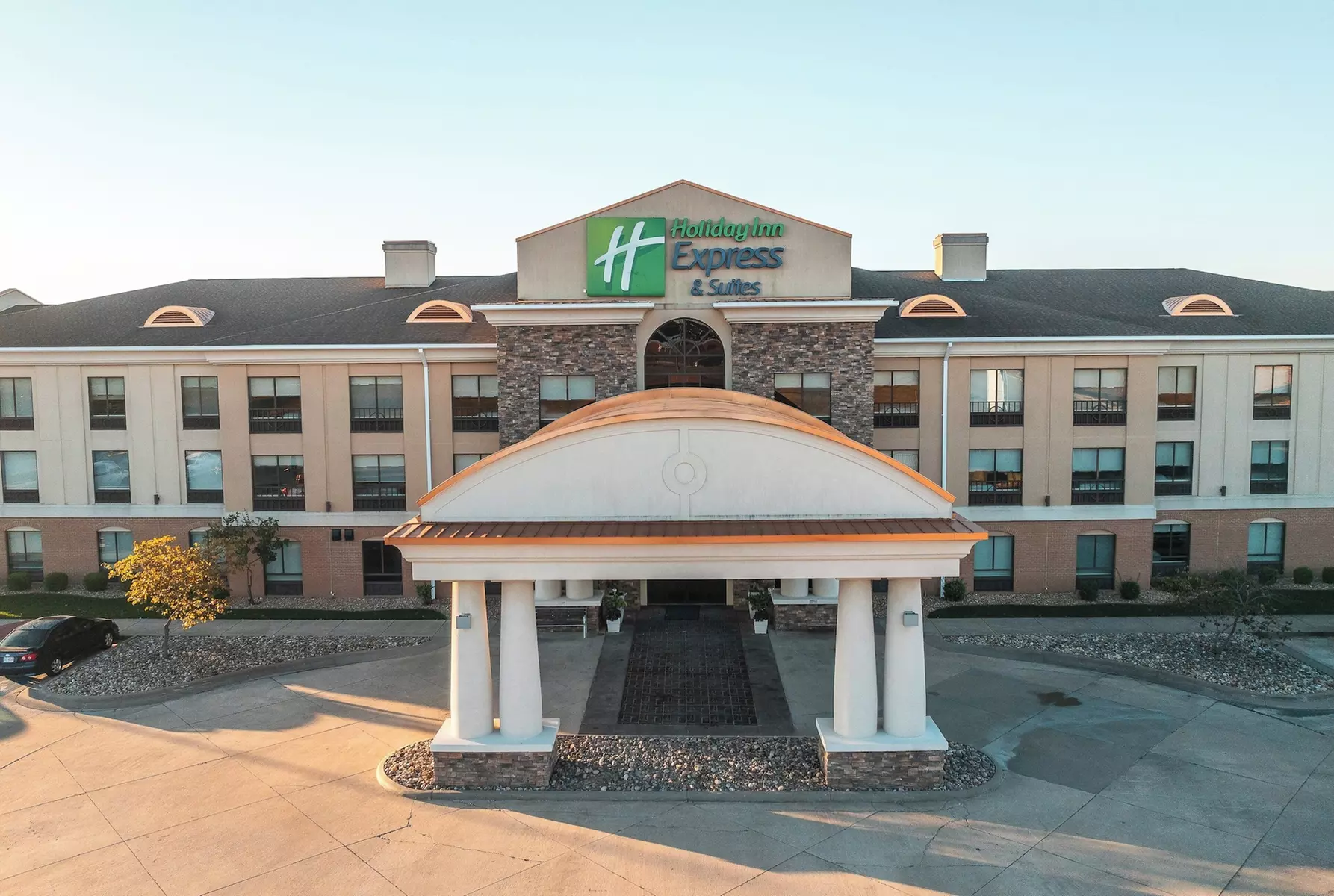 Holiday Inn Express Hotel & Suites St. Robert by IHG - Primary Image