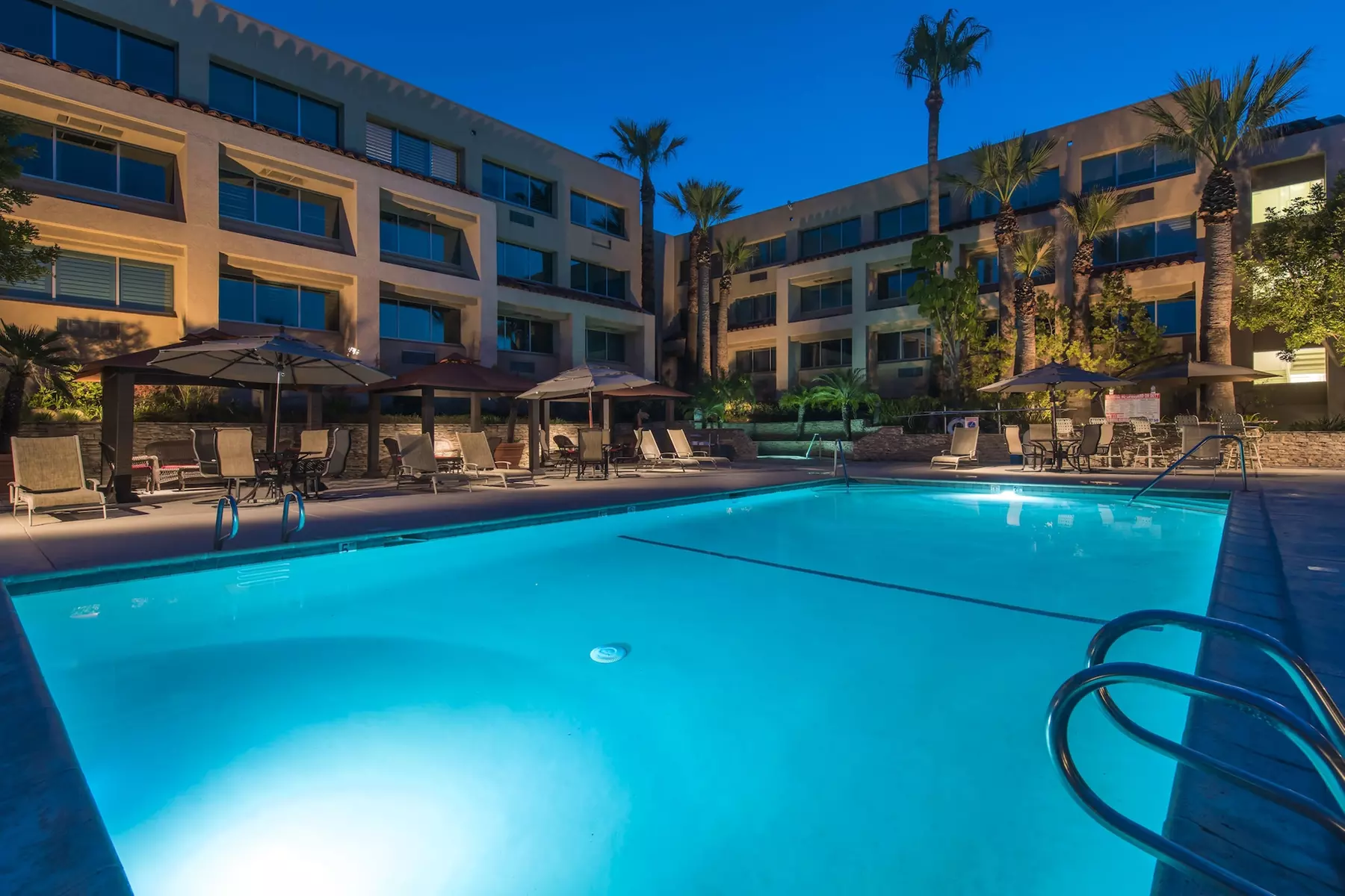 Grand Vista Hotel - Primary Image