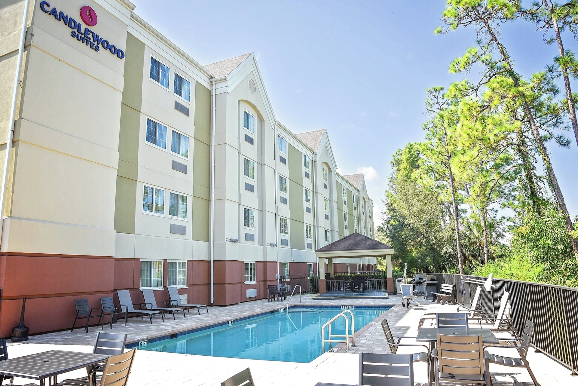Candlewood Suites Ft Myers I-75 by IHG