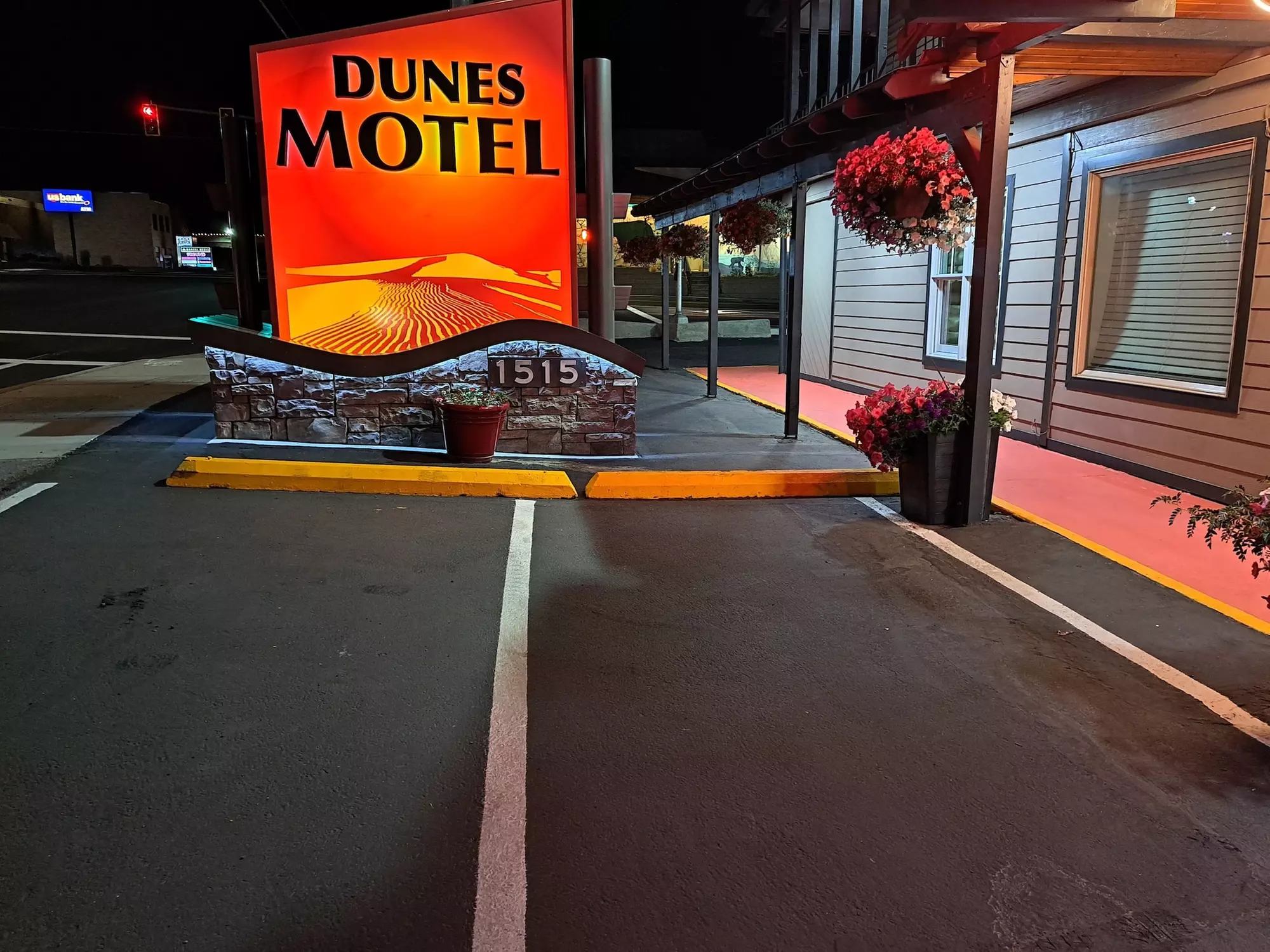 Dunes Motel - Primary Image