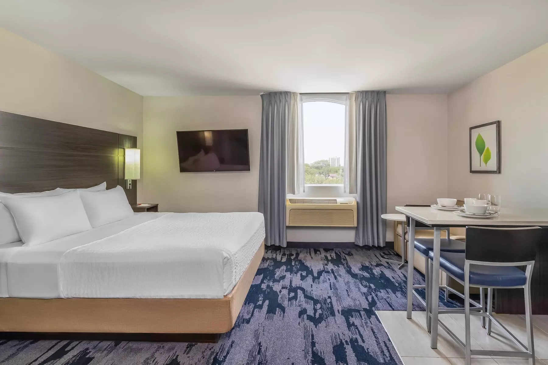 Quality Inn and Suites Winnipeg - Image 4