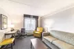La Quinta Inn & Suites by Wyndham Austin Airport - Second Medium