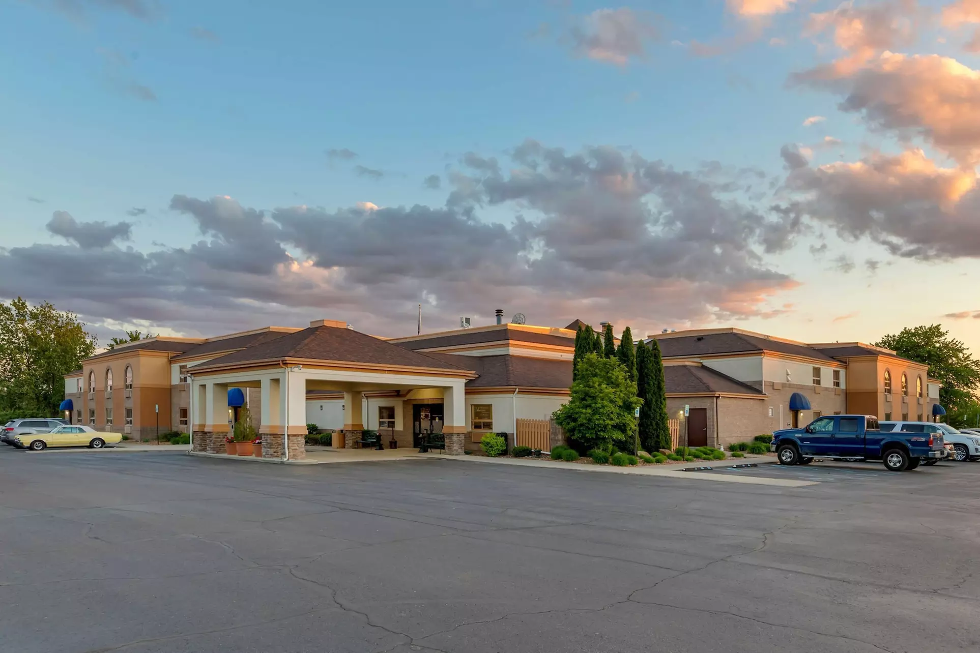 Best Western Davison Inn - Primary Image