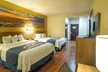 Days Inn & Suites by Wyndham Houston North/Aldine - Second Medium