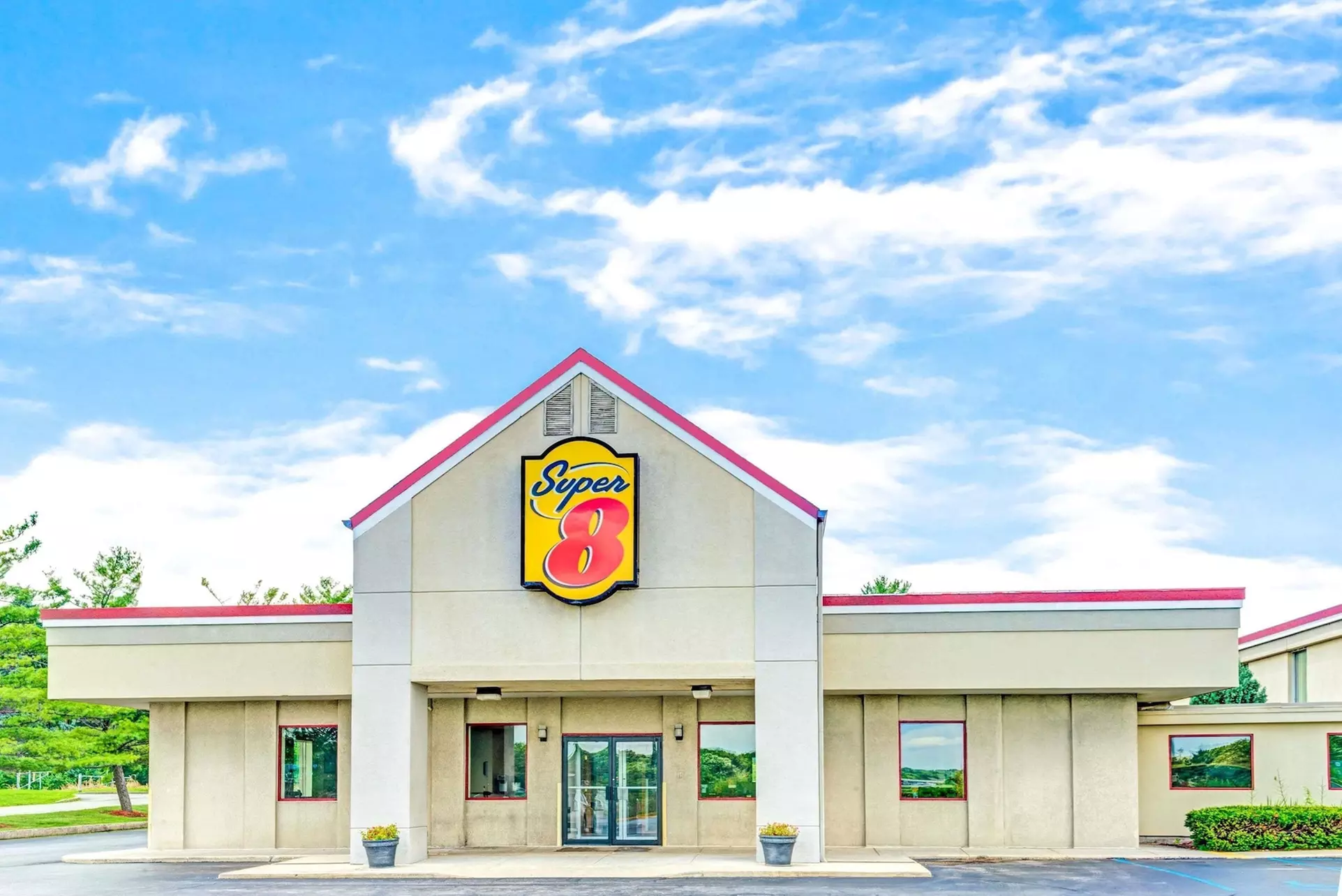 Super 8 by Wyndham Indianapolis South - Primary Image