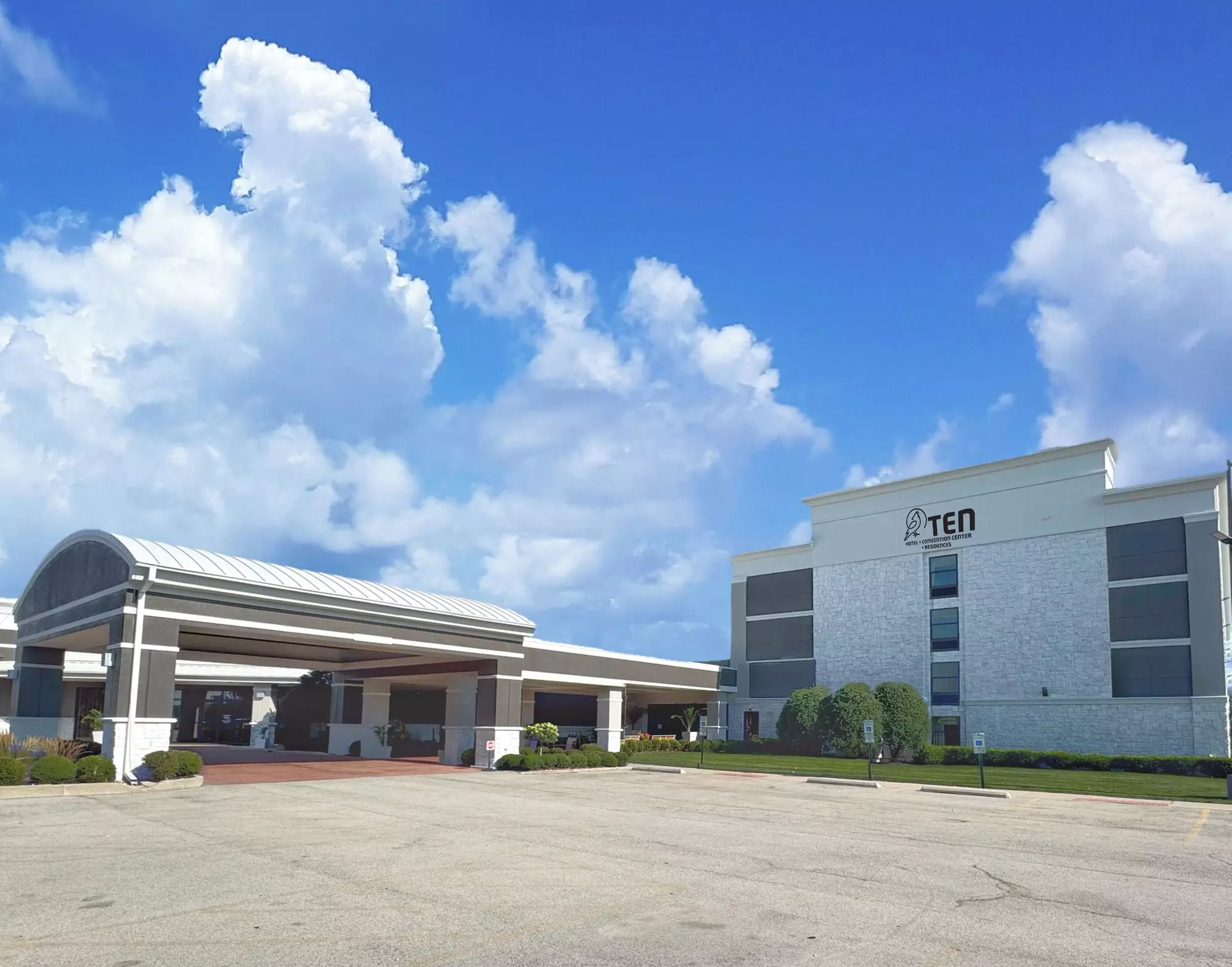 Hotel Gurnee - Primary Image