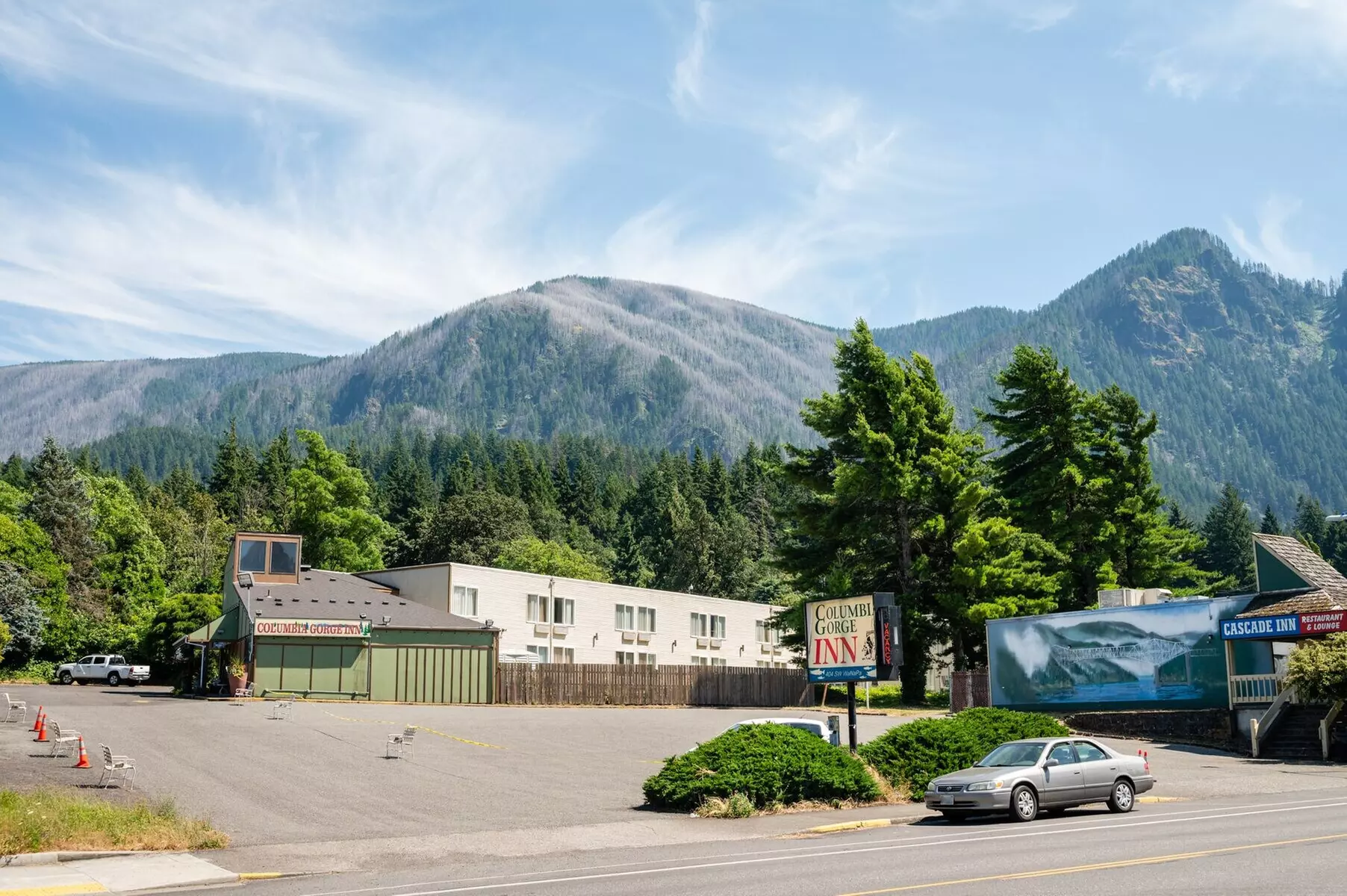 Columbia Gorge Inn - Primary Image