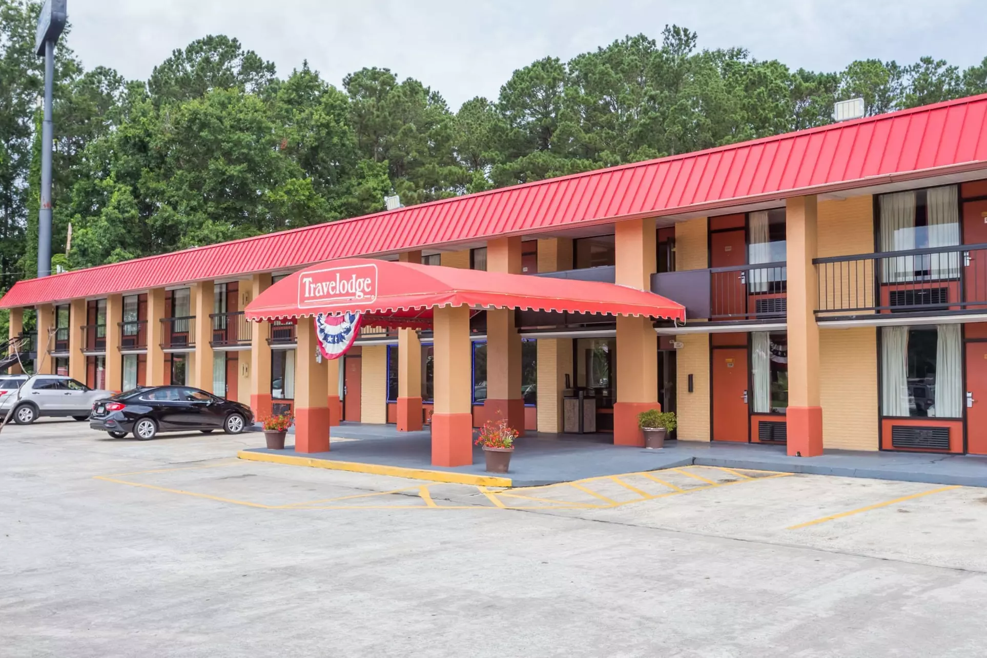 Travelodge by Wyndham Savannah Area/Richmond Hill - Primary Image