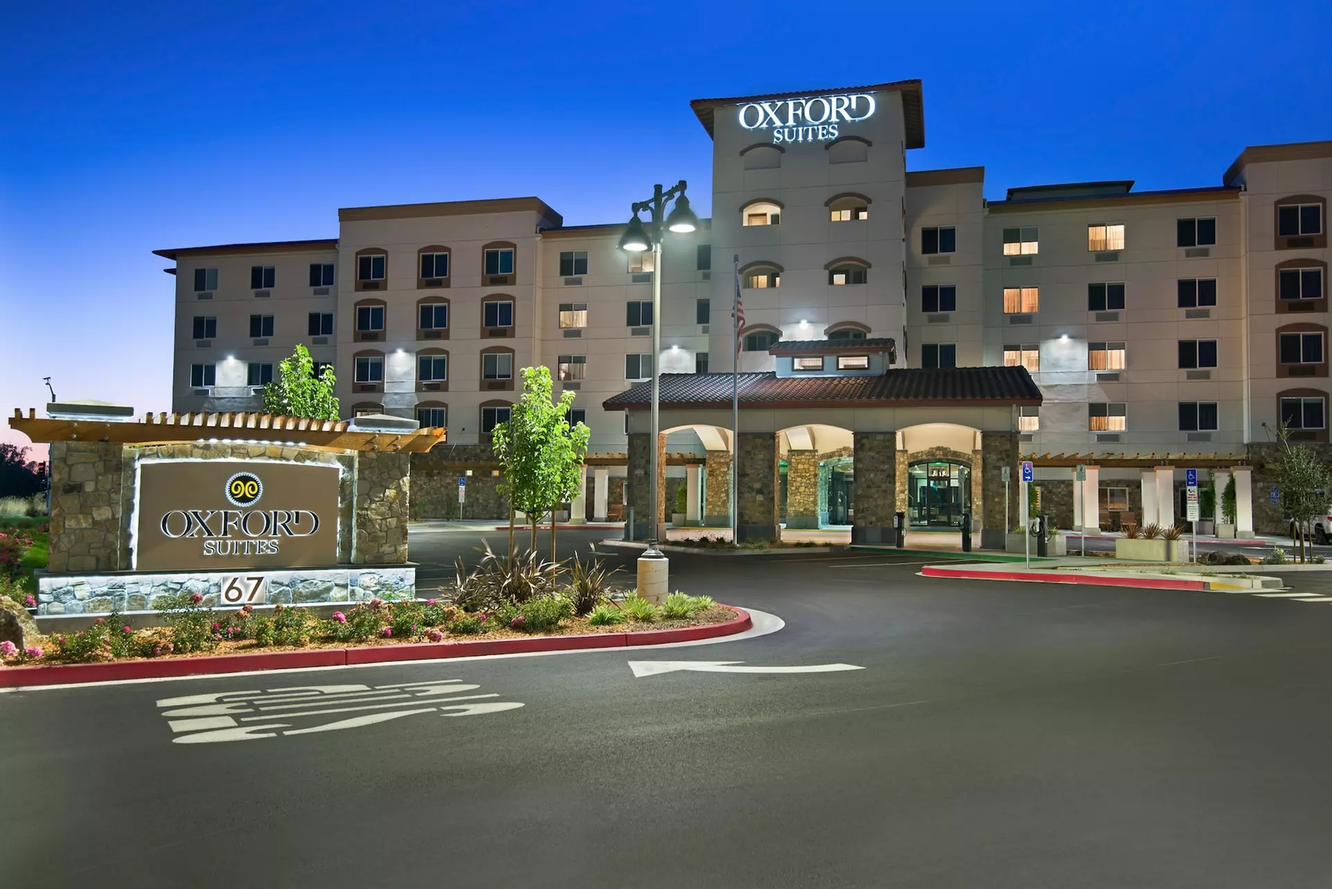 Oxford Suites Sonoma County - Primary Image
