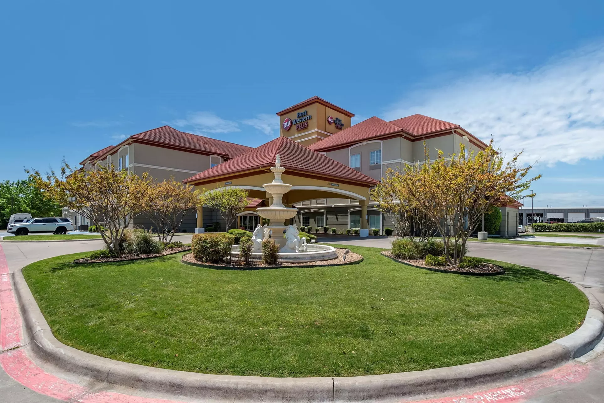 Best Western Plus Monica Royale Inn & Suites - Primary Image