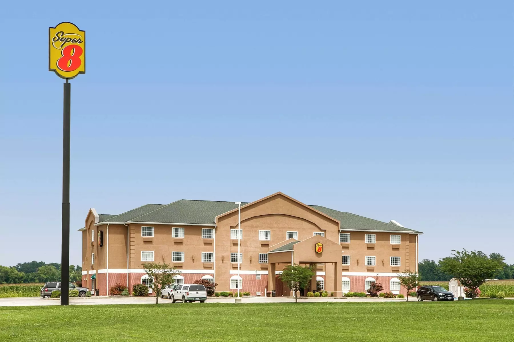 Super 8 by Wyndham Grayville - Primary Image